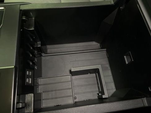 Used 2024 Toyota Tundra Limited image 35