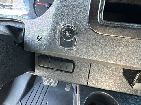 Used 2019 Mercedes-Benz Sprinter 144 Cargo image 17
