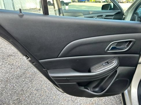 Used 2015 Chevrolet Malibu LT w/ Power Convenience Package FWD image 21