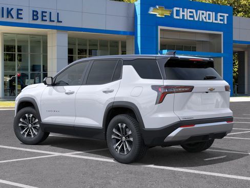 New 2026 Chevrolet Equinox LT image 3