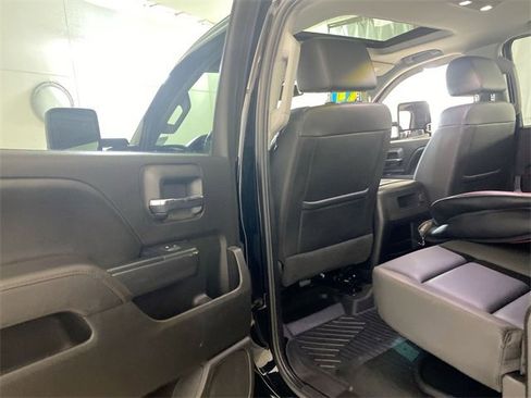 Used 2017 GMC Sierra 2500 SLT w/ All Terrain X HD Package image 23