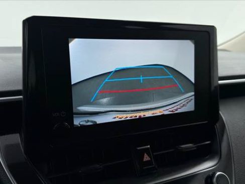 Used 2024 Toyota Corolla LE FWD image 27