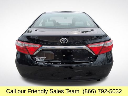 Used 2016 Toyota Camry LE image 5