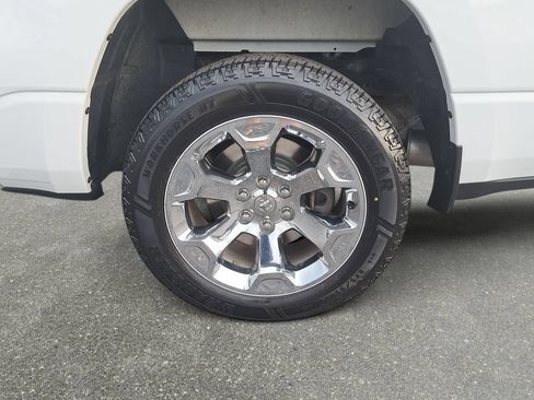 Used 2019 RAM 1500 Big Horn AWD/4WD image 30