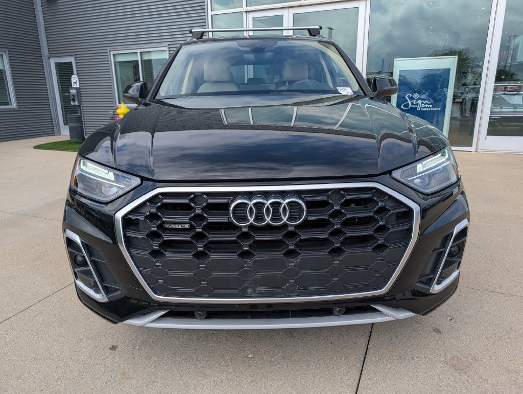 Used 2023 Audi Q5 2.0T Premium w/ Convenience Package AWD/4WD image 8
