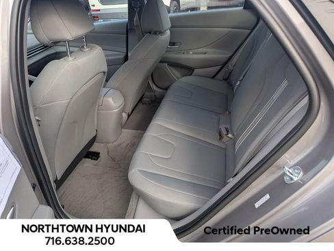 Certified 2023 Hyundai Elantra SEL w/ Convenience Package image 30