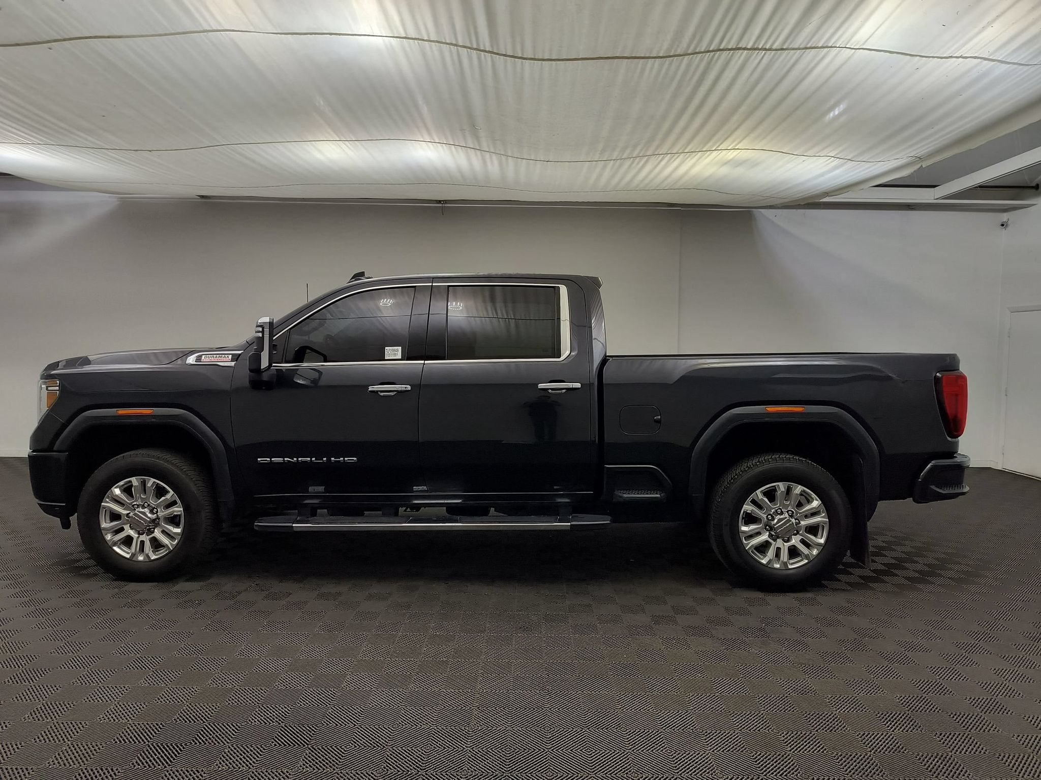 Used 2020 GMC Sierra 3500 Denali w/ Denali Ultimate Package AWD/4WD image 2