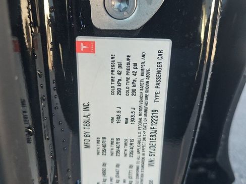 Used 2018 Tesla Model 3 Long Range image 21