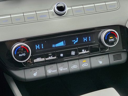 New 2026 Hyundai Elantra Limited image 23