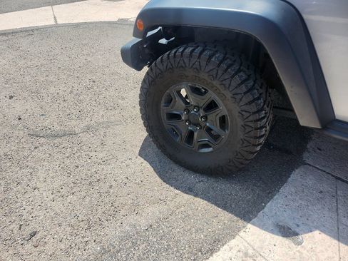 Used 2015 Jeep Wrangler Unlimited Sport AWD/4WD image 13