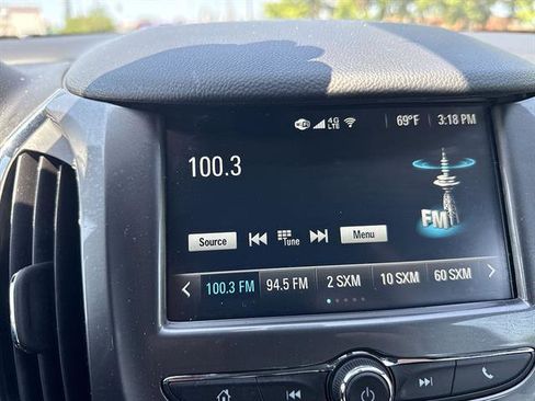 Used 2018 Chevrolet Cruze LT w/ Convenience Package FWD image 40