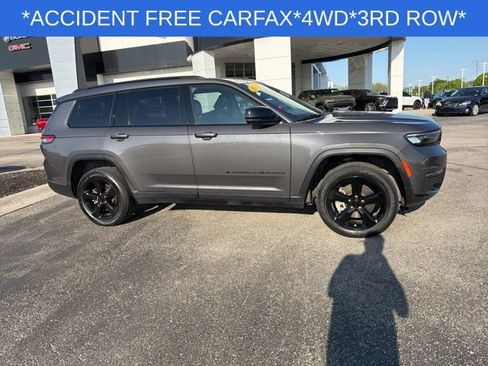 Used 2023 Jeep Grand Cherokee L Limited w/ Black Appearance Package AWD/4WD image 14