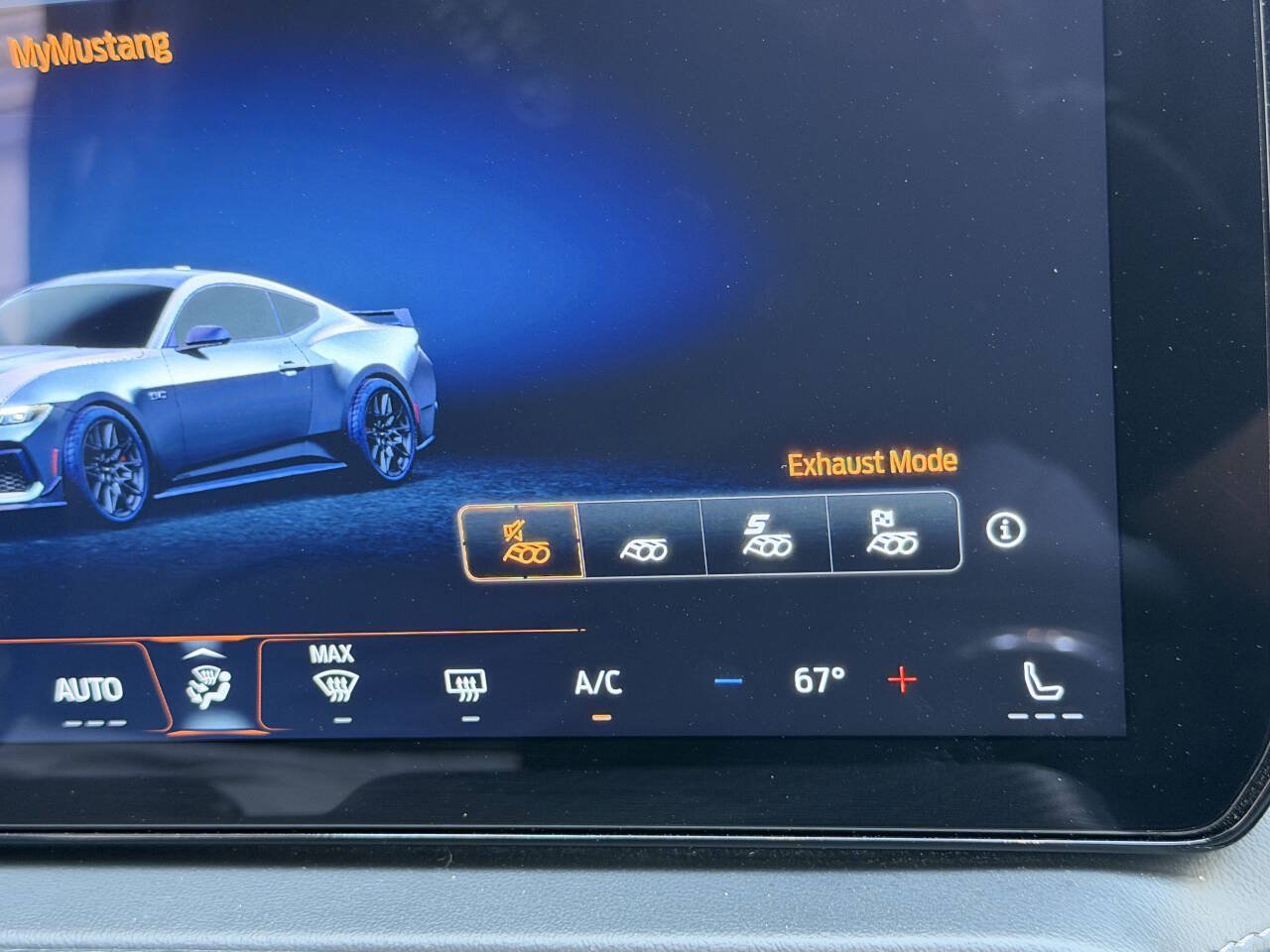 Used 2025 Ford Mustang GT Premium RWD image 26
