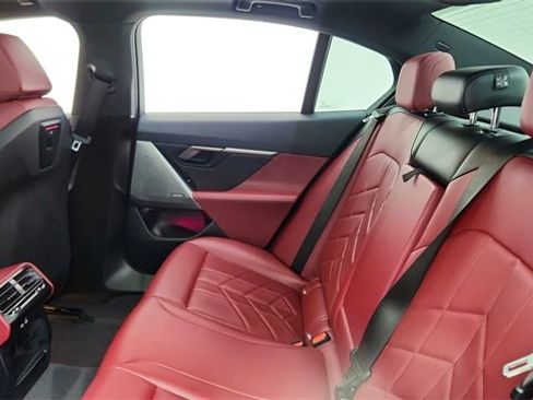 Used 2024 BMW i5 eDrive40i w/ Premium Package image 29