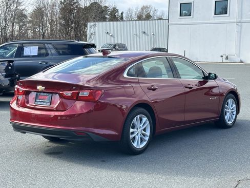 Used 2017 Chevrolet Malibu LT w/ Driver Confidence Package image 7