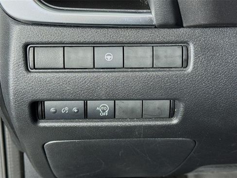 Certified 2023 Nissan Rogue SV FWD image 10