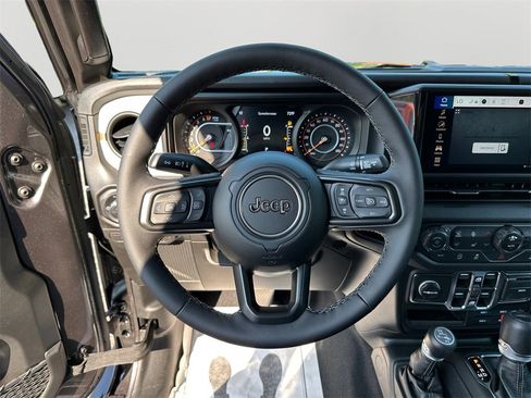 New 2025 Jeep Gladiator Sport image 19