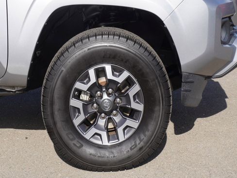 Used 2019 Toyota Tacoma SR5 image 5