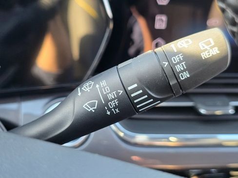 Used 2025 Chevrolet Trax ACTIV w/ Driver Confidence Package image 31