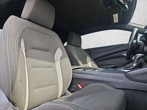 Used 2019 Chevrolet Camaro LT image 13