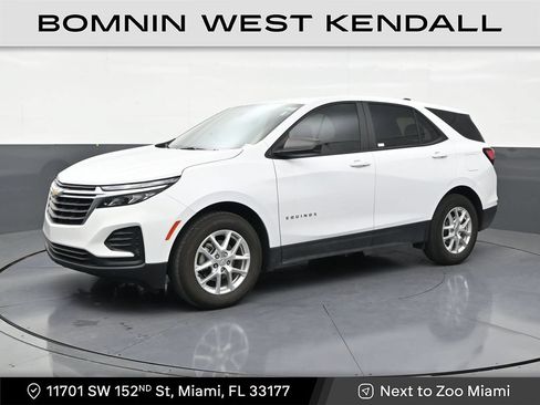 Used 2024 Chevrolet Equinox LS FWD image 1