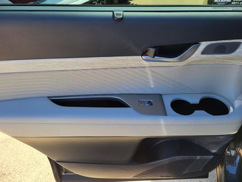 Used 2025 Hyundai Palisade Calligraphy FWD image 12