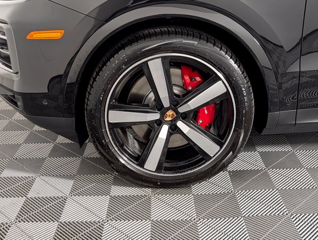 New 2026 Porsche Cayenne S AWD/4WD image 11