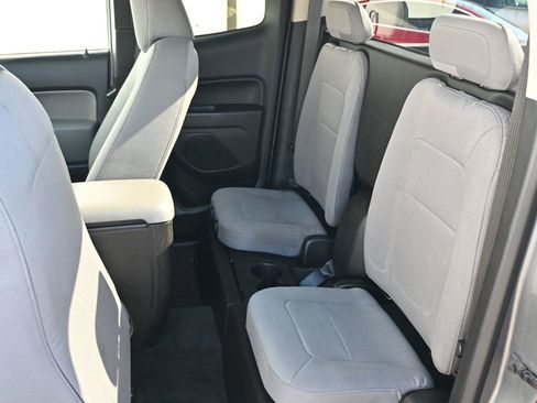 Used 2018 GMC Canyon W/T image 15