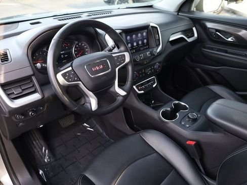 Used 2024 GMC Terrain SLT image 10