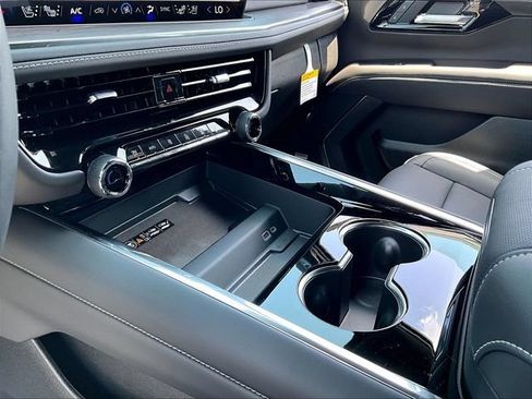 New 2026 Chevrolet Tahoe Premier AWD/4WD image 13
