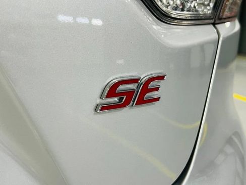 Used 2024 Toyota Corolla SE FWD image 19