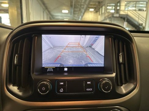 Used 2022 Chevrolet Colorado Z71 image 24
