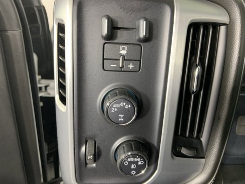 Used 2018 GMC Sierra 1500 SLT w/ SLT Premium Package image 9