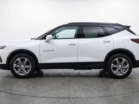 Used 2025 Chevrolet Blazer LT image 5