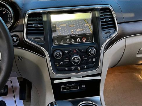 Used 2014 Jeep Grand Cherokee Overland w/ Advanced Technology Group RWD image 9