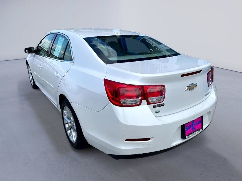 Used 2016 Chevrolet Malibu LT FWD image 2