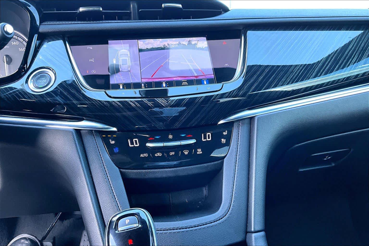 Used 2023 Cadillac XT6 Premium Luxury w/ Technology Package FWD image 34