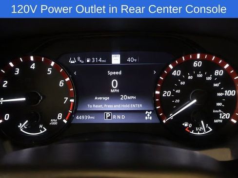 Used 2022 Nissan Frontier PRO-4X image 18