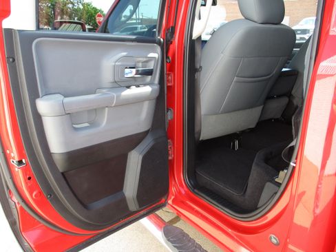 Used 2018 RAM 1500 Big Horn AWD/4WD image 15