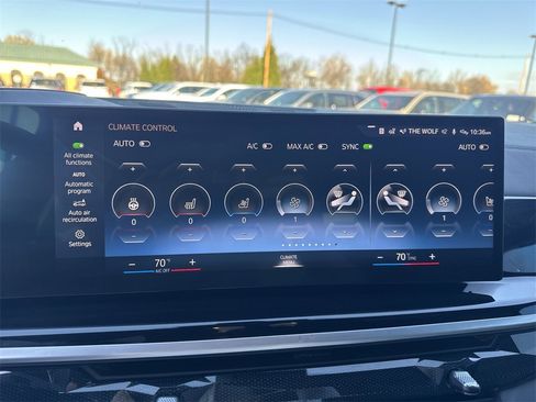 Used 2023 BMW X7 xDrive40i w/ M Sport Package image 19