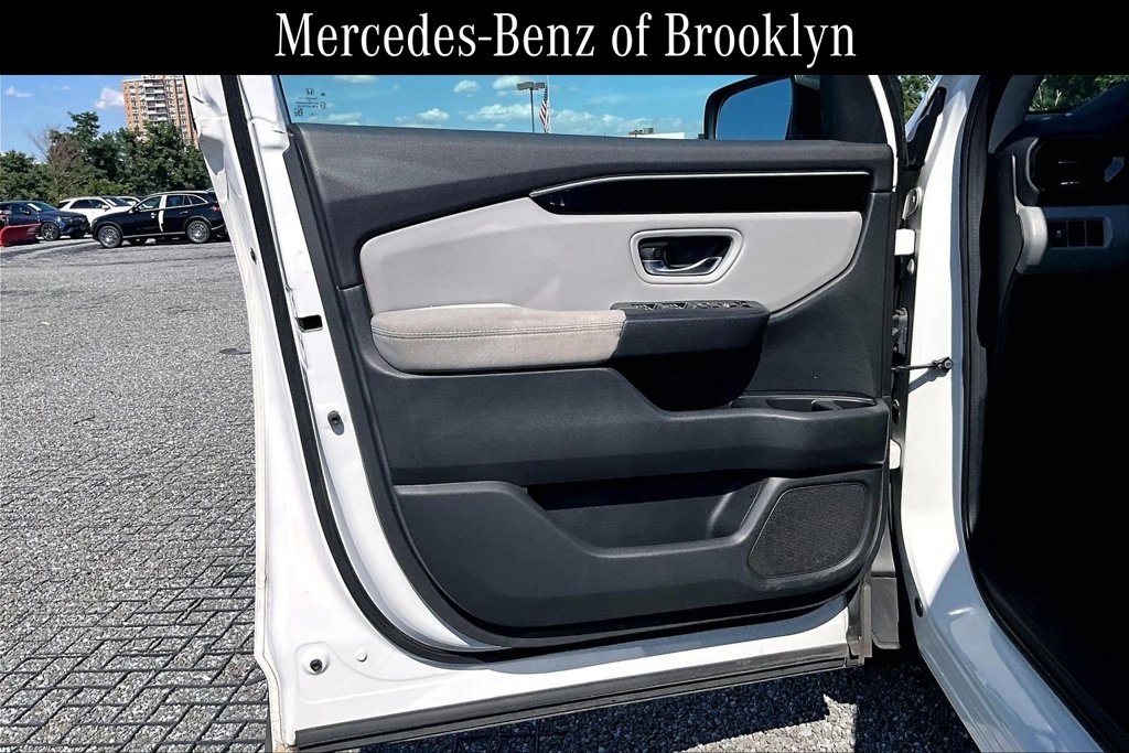 Used 2023 Honda Pilot LX image 21