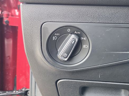 Used 2019 Volkswagen Tiguan SEL FWD image 12