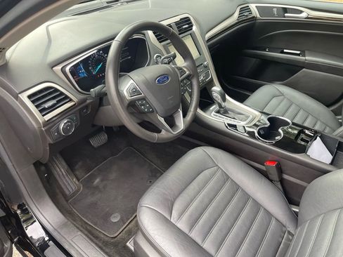 Used 2016 Ford Fusion SE w/ Equipment Group 202A image 11