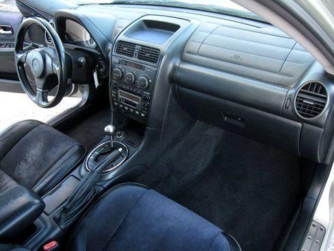 Used 2002 Lexus IS 300 RWD image 24