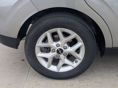 Certified 2024 Kia Soul LX w/ Option Group 015 image 11