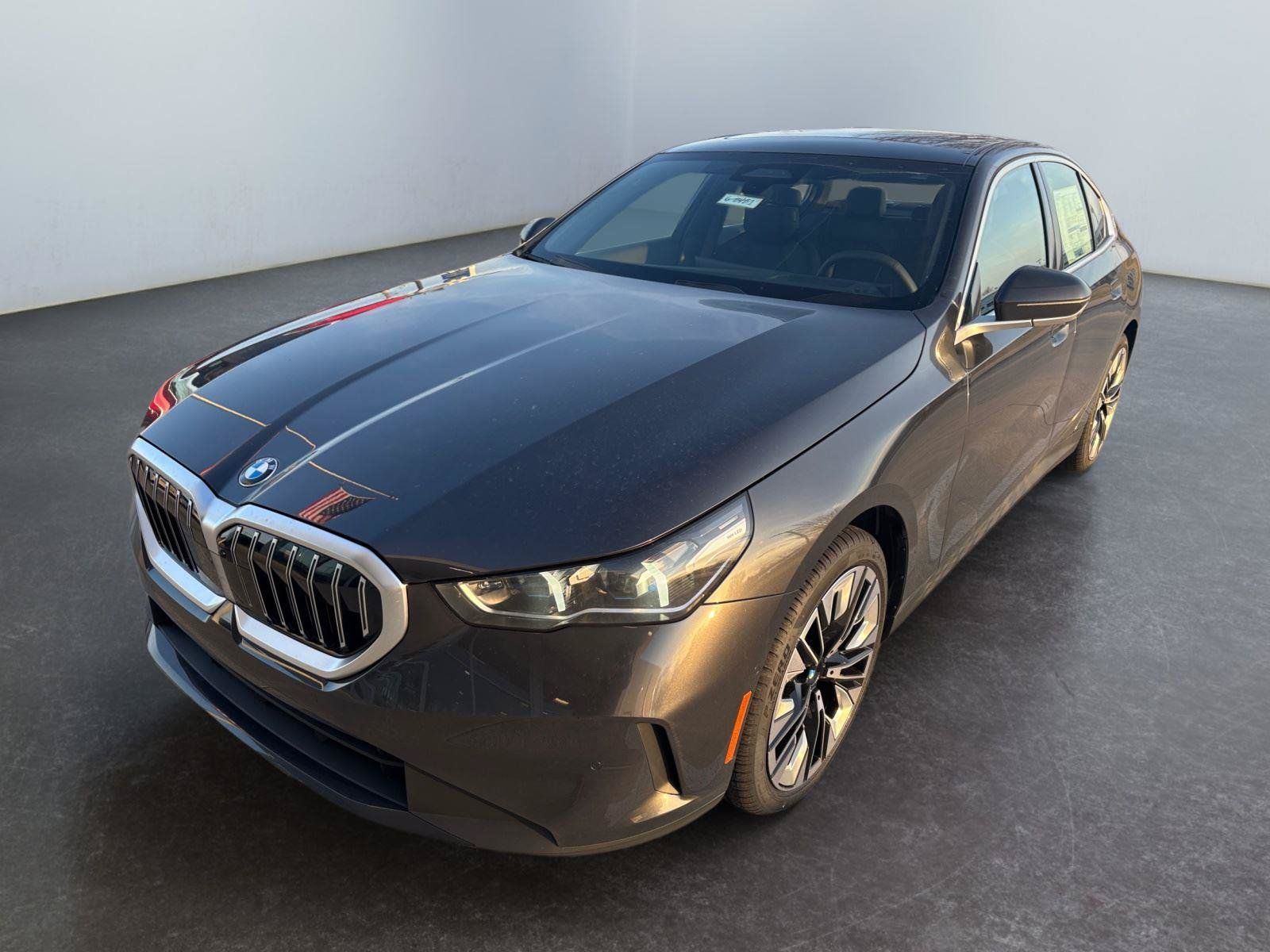 Used 2026 BMW 530i xDrive AWD/4WD image 9