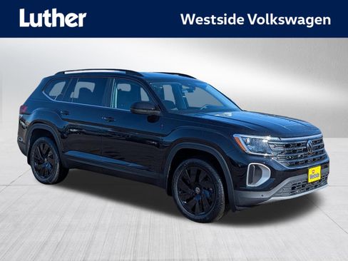 New 2026 Volkswagen Atlas SE image 1