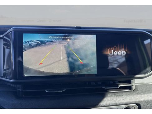 Used 2025 Jeep Wrangler Sport image 16