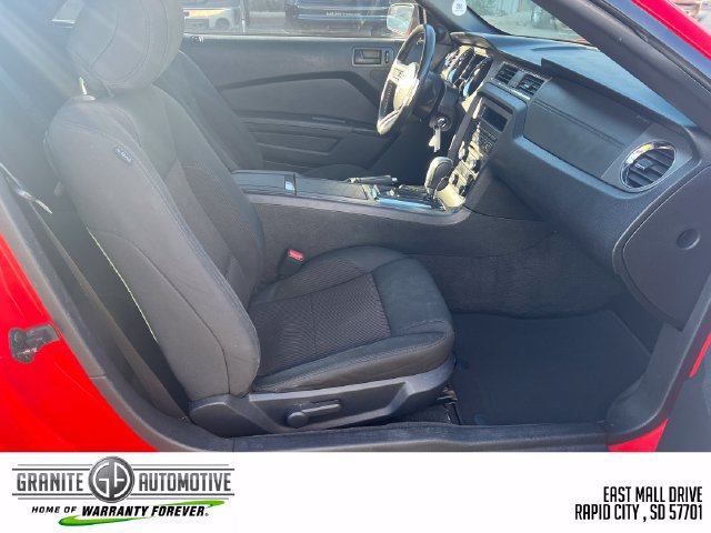 Used 2014 Ford Mustang Convertible RWD image 32