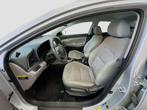 Used 2017 Hyundai Elantra SE FWD image 13